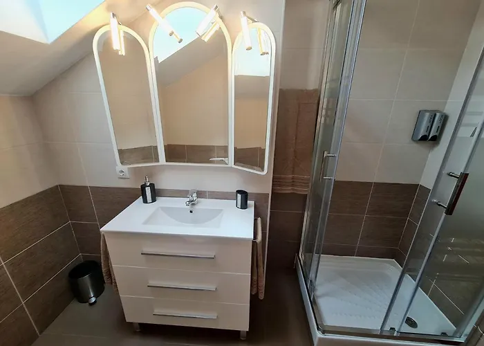 Apartament Fabuloso Con Terraza Y Piscina Villabanez (Cantabria)